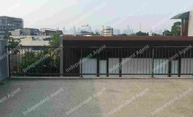 Rumah Dengan Privatepool di Ampera Jakarta Selatan