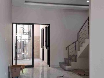Tenggilis Mejoyo rumah bagus dekat ubaya harga terjangkau