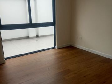 Vendo dpto con terraza de 65m2, Los Rosales, Surco
