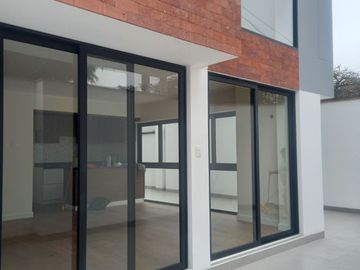 Vendo dpto con terraza de 65m2, Los Rosales, Surco