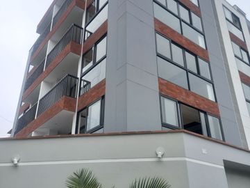 Vendo dpto con terraza de 65m2, Los Rosales, Surco