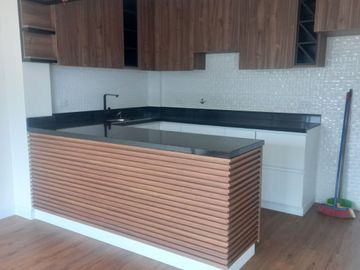 Vendo dpto con terraza de 65m2, Los Rosales, Surco