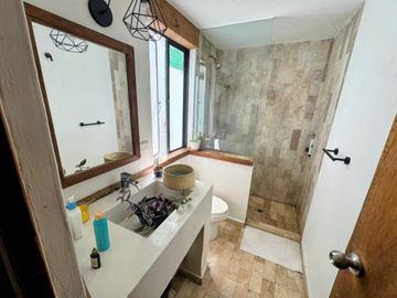 HERMOSA Y ACOGEDORA CASA EN VENTA EN LINDO CONDOMINIO EN SAN NICOLÁS TOTOLAPAN