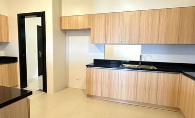 FOR SALE BRAND NEW PENTHOUSE Park Triangle Residences in BGC