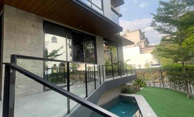 MCKINLEY HILL VILLAGE MODERN FOR SALE
