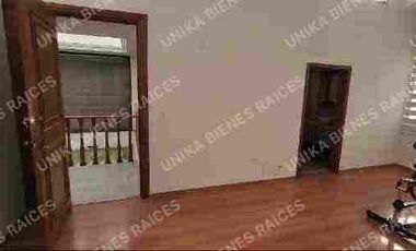 RESIDENCIA EN VENTA A UNA CUADRA DE PASEO COLÓN