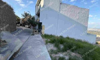 TERRENO EXCELENTE EN VENTA PRIVADA LOMAS DEL PEDREGAL PERFECTO PARA DEPARTAMENTOS
