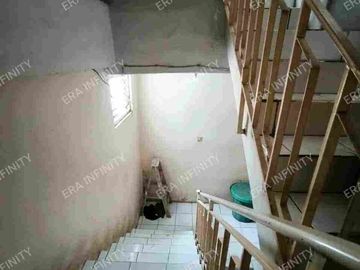 Dijual Rumah Kost2an Aktif Kamar Mandi Dalam Plus Ruang Usaha Di Lantai Dasar