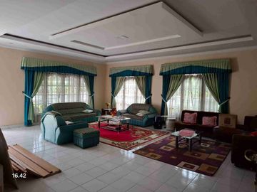 Rumah dekat kampus UIR Marpoyan luas tanah 960m2