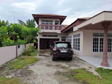 Rumah dekat kampus UIR Marpoyan luas tanah 960m2