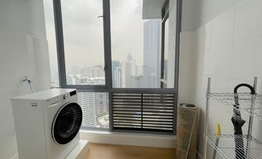 For Sale: 2 Bedroom 2BR Condo in Bellagio 3 at Taguig City