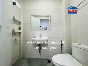4-storey commercial building, 13 sq m., Thepnarin Village, Soi Sathu Pradit 15, Intersection 4, Sathu Pradit Road, Yannawa District, Bangkok