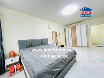 4-storey commercial building, 13 sq m., Thepnarin Village, Soi Sathu Pradit 15, Intersection 4, Sathu Pradit Road, Yannawa District, Bangkok