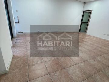 En Venta Local Comercial  sector NNUU VozAndez , Quito Ecuador