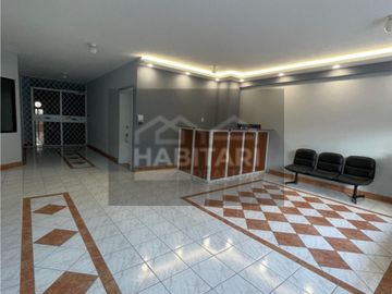 En Venta Local Comercial  sector NNUU VozAndez , Quito Ecuador