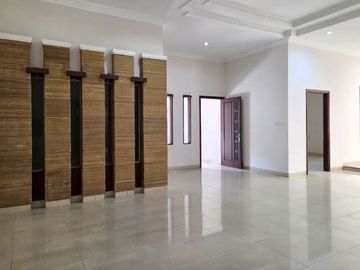 Rumah Dijual luas di Singgasana Mekarwangi dkt Tol Moh Toha Leuwipanjang