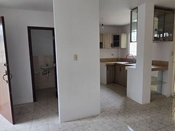 Vendo Oportunidad $ 82.000 Casa Moderna en Mucho Lote 2 – Norte de Guayaquil