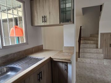 Vendo Oportunidad $ 82.000 Casa Moderna en Mucho Lote 2 – Norte de Guayaquil