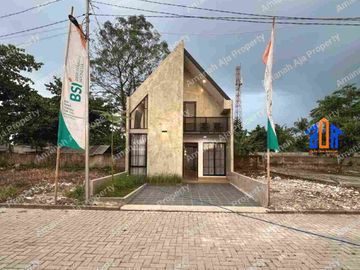 Rumah 1,5 Lantai Akses Lebar Dekat Stasiun Kereta Api
