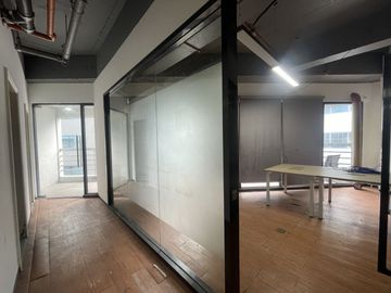 For Rent: 1,298.76 sqm Office Space in Parañaque City