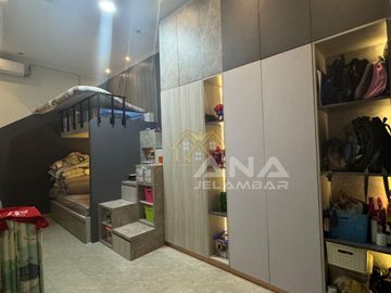 ANA RUMAH SEMI FURNISHED UK 6X22M DI JELAMBAR