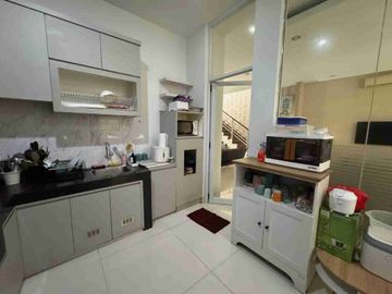 Rumah Semi Furnished di Summarecon Bekasi