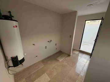 MAGNIFICA CASA EN VENTA EN MONTERRA RESIENCIAL EN ESQUINA DE 3 PLANTAS