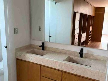 MAGNIFICA CASA EN VENTA EN MONTERRA RESIENCIAL EN ESQUINA DE 3 PLANTAS