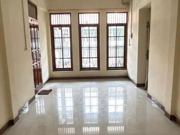 MURAH! Rumah 2 Lantai Siap Huni di Kelapa Gading Bcs