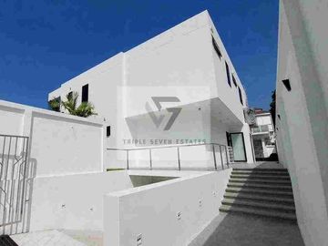 Pratumnak Ultra Luxury Villa For Sale