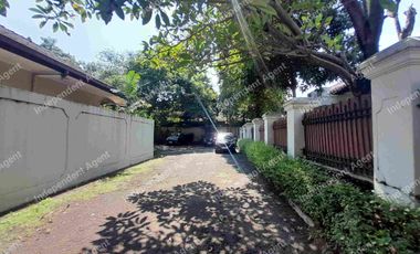 Tanah Plus 3 Unit Bangunan di Ampera Jakarta Selatan
