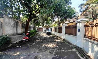 Tanah Plus 3 Unit Bangunan di Ampera Jakarta Selatan