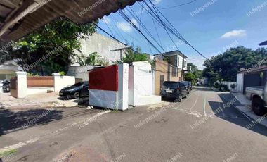Tanah Plus 3 Unit Bangunan di Ampera Jakarta Selatan