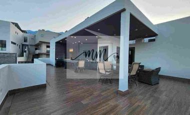 Residencia en venta Sierra Alta 9o sector.