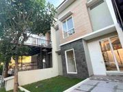 Rumah Puri Indah Ketintang, Surabaya dekat POLDA, Royal Plaza, TOL