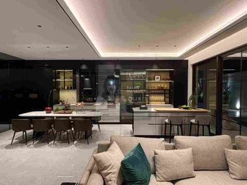 Rumah Lippo Cikarang The Allegra @casa de lago
