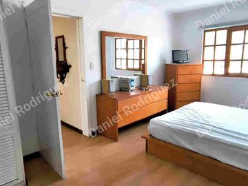 Casa amoblada de venta en Cuenca Ecuador. Sector ECU 911 Ave. 10 de agosto parque Santa Anita