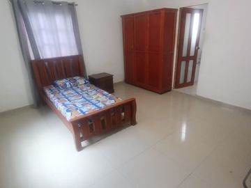 ARRIENDO CASA USO COMERCIAL CERCA AL PARQUE VENEZUELA