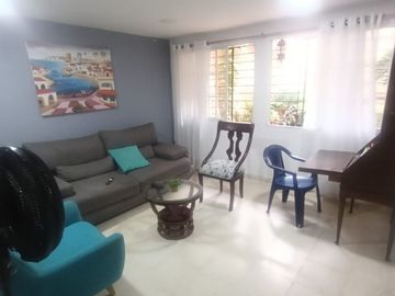 ARRIENDO CASA USO COMERCIAL CERCA AL PARQUE VENEZUELA