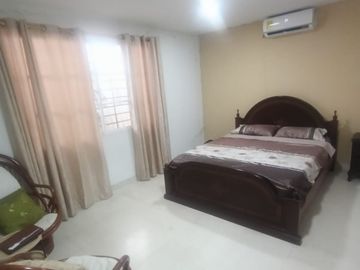 ARRIENDO CASA USO COMERCIAL CERCA AL PARQUE VENEZUELA