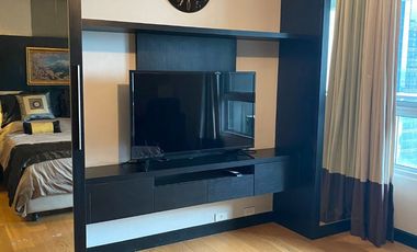 Big 1 Bedroom in BGC FOR SALE One Serendra West Tower