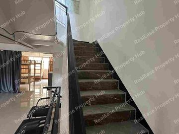 FOR SALE: 3-Sty Townhouse in San Antonio Makati City - ₱17M