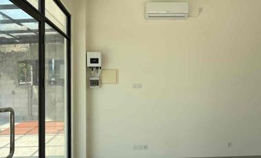 DIJUAL RUKO HOOK HAMPTON AVENUE