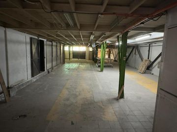 CASA COMERCIAL 971 M2 LIQUIDA BANCO EN AV EINSTEIN RECOLETA