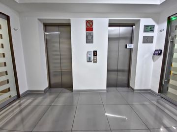 ¡Venta de Oficina Moderna en San Isidro!