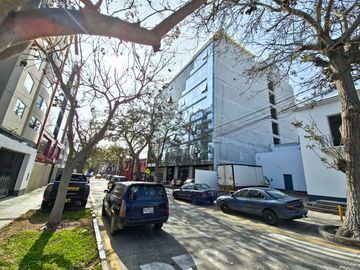 ¡Venta de Oficina Moderna en San Isidro!