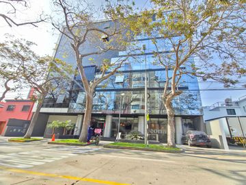 ¡Venta de Oficina Moderna en San Isidro!
