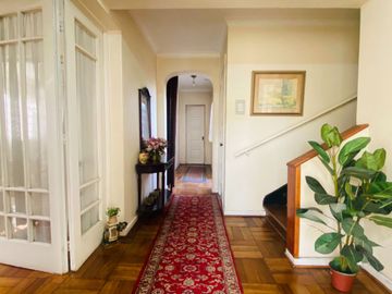 Se Vende Casa En Hermoso Barrio Residencial De Providencia