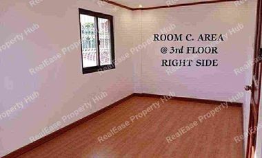 FOR SALE: Duplex House in Bay Breeze Executive Village, Hagonoy, Taguig City - ₱40M