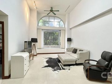 All Seasons Mansion (43031)